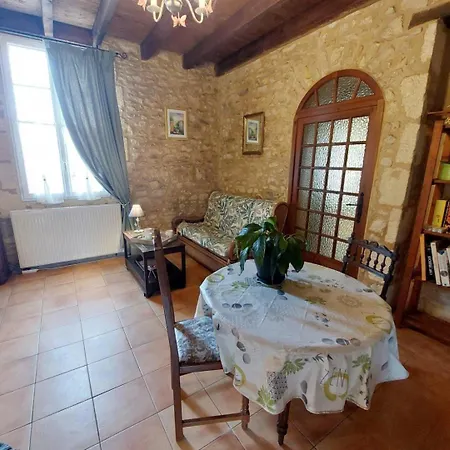 Maison Des Hortensias A 500 M Des Bords De Riviere Feriehus *